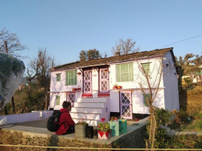 Dwarahat Village Homestay- Pahadi Ghar